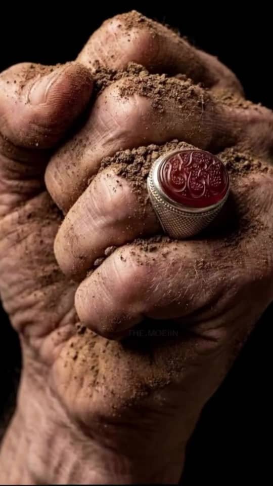 استُشهدالقائد العظيم  السيد الولي الفقيه  لكن دمه لم يَخمد…