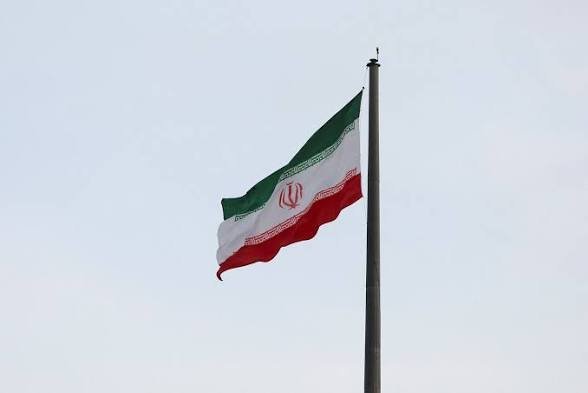 ايران تحذر دول المنطقة
